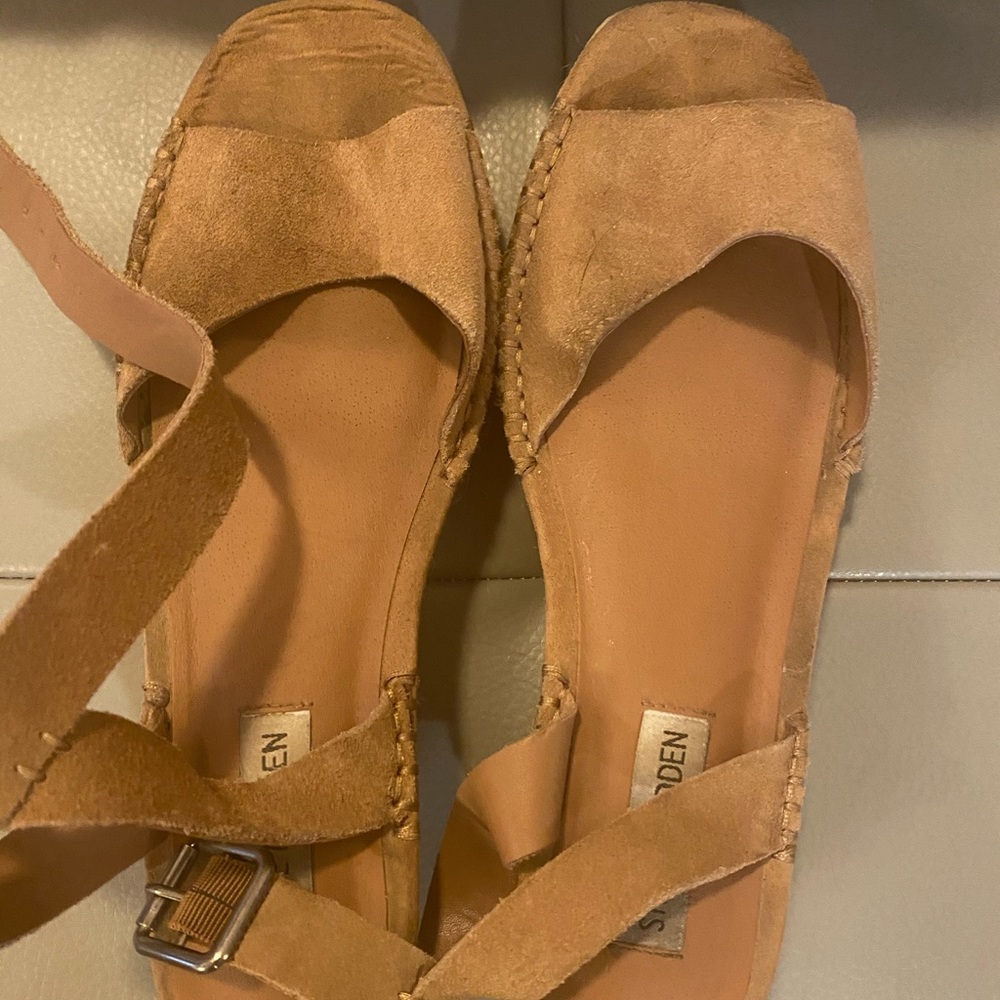 Steve Madden small wedge